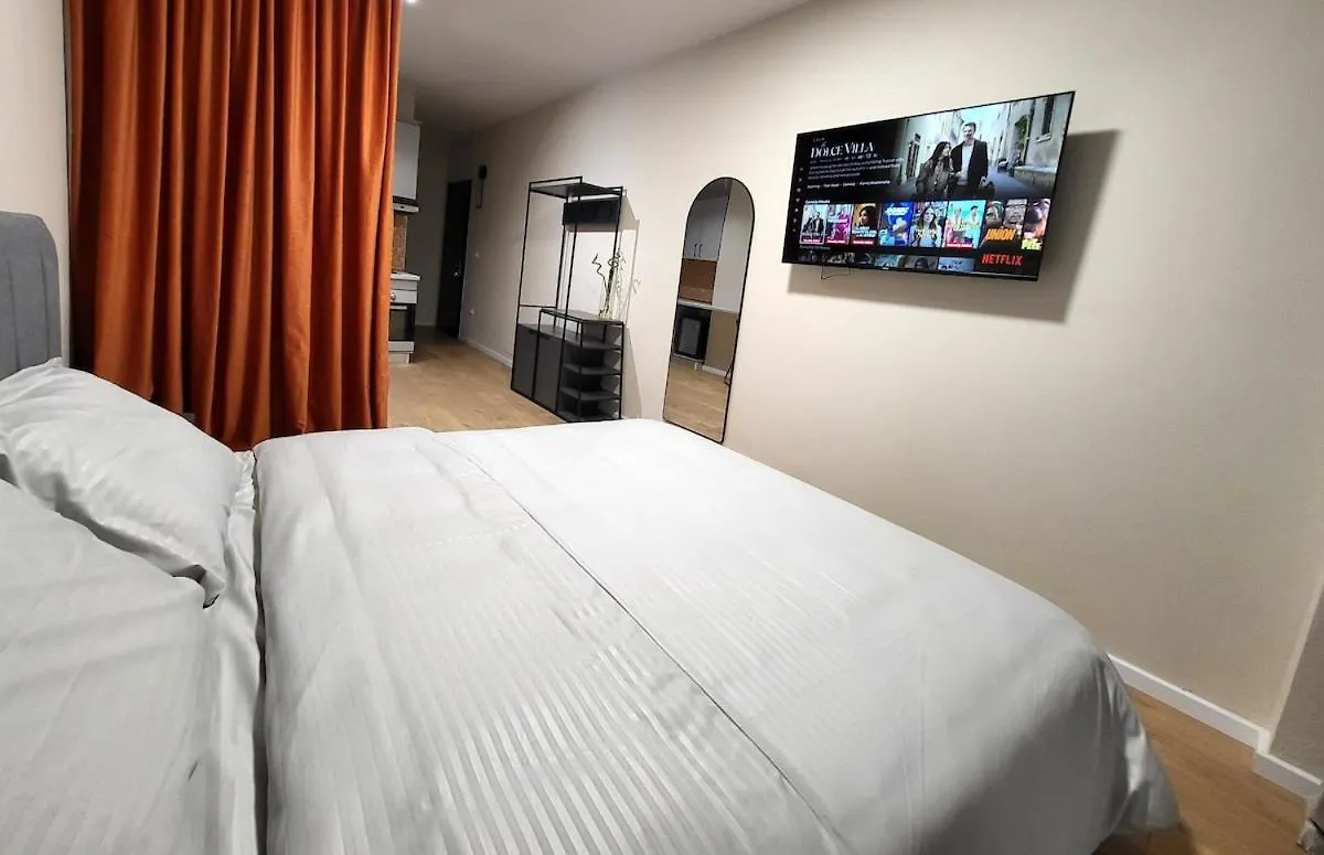 Privacy Comfortable Stay Hospitality 地拉那 公寓
